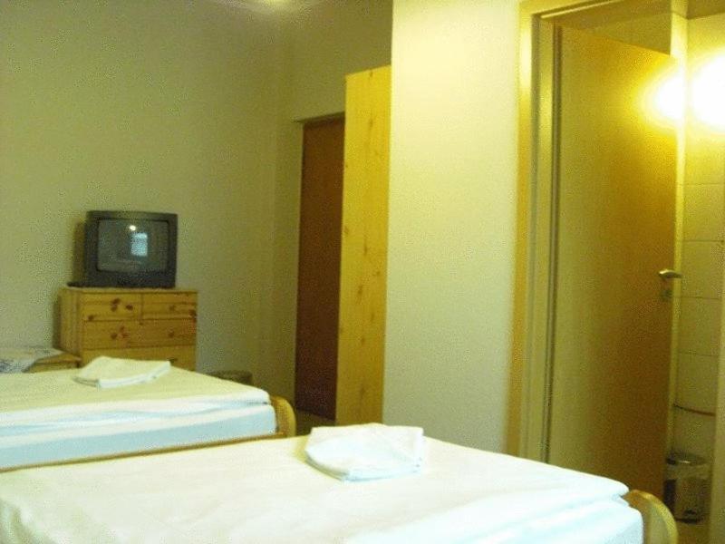 ホテル アム スターン ゲルゼンキルヒェン 部屋 写真